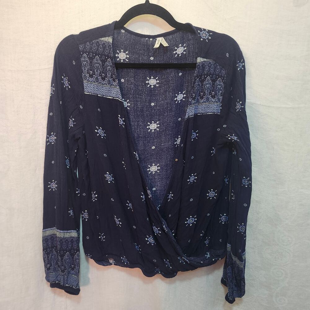 Boho Faux Wrap Top Size Large Batik Print Navy Blue Elastic Waist 3/4 Sleeve